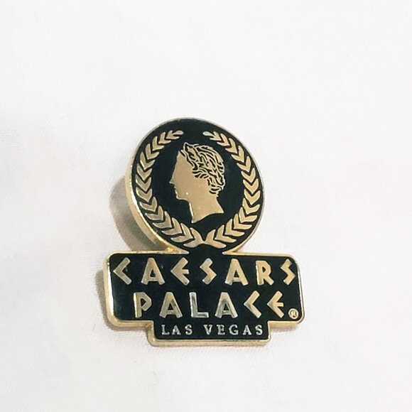 Caesars Palace Las Vegas Bust Lapel Pin 1" Souvenir Gold tone Black - Picture 1 of 3